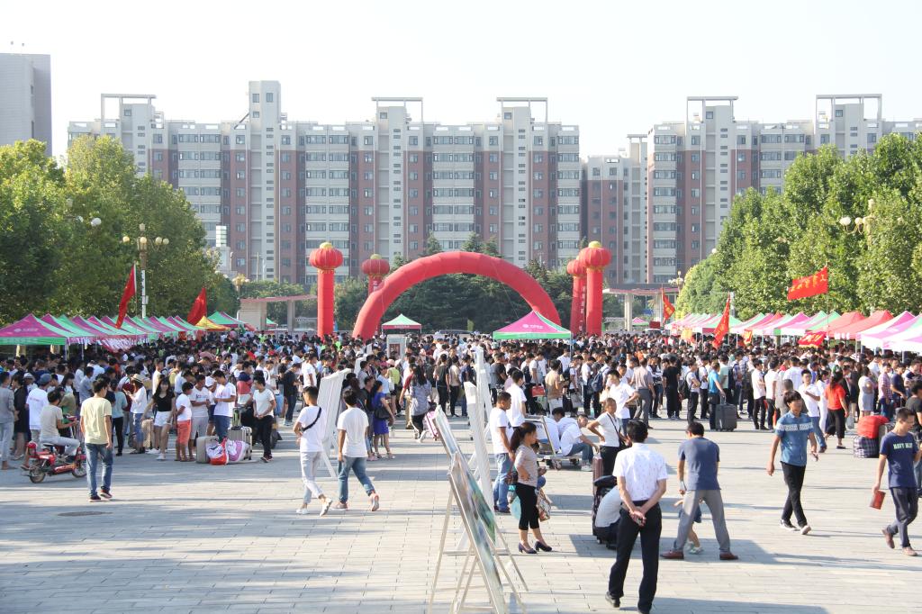 bat365中文网站热烈欢迎新同学(三)